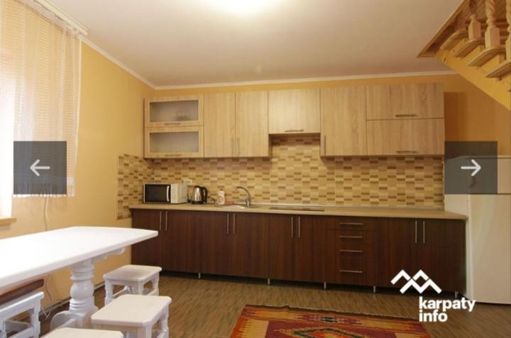 Villa Dva Opryshka à Yaremtche Extérieur photo